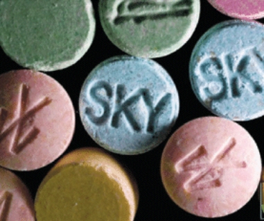 MDMA belongs to which category of drugs?   A)  opiate B)  hallucinogen C)  stimulant D)  depressant
