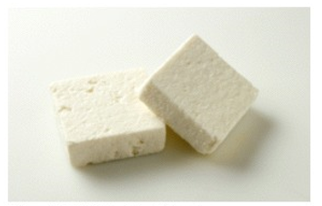 Identify the type of cheese pictured here.   A)  buffalo mozzarella B)  feta C)  Brie D)  Edam E)  Gorgonzola