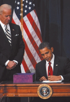   -Referring to the accompanying figure, the stimulus package that President Obama signed into law includes billions of dollars for extending high-speed Internet access to underserved areas of the country. _________________________