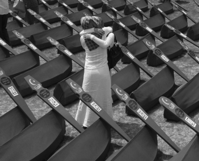 <strong>The work of anthropologist Tone Bringa in Bosnia examines the underlying causes of the civil war in what was once called Yugoslavia. Similarly, scholar Mahmood Mamdami studied the Rwandan conflict. What characterized both cases? </strong> A) multiculturalism B) assimilation C) situational negotiation of identity D) genocide