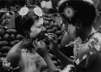 What did Annette Weiner's restudy of women's roles in the Trobriand Island exchanges indicate about women?   A)  that women participated in elaborate economic exchanges of banana fiber skirts B)  that women participated in elaborate economic exchanges of shell armbands and necklaces C)  that women played a limited role in rituals and ceremonial exchanges D)  that both women and men played complementary roles in the exchange of foods