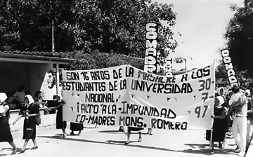The section of the text about CO-MADRES in El Salvador is a powerful example of what aspect of gender in a society?   A)  politics B)  performance C)  stratification D)  violence