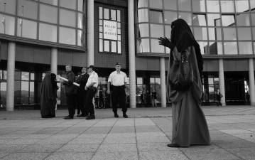 According to the textbook, a key difference between subcultures and countercultures is that:   A)  subcultures seek to be absorbed into mainstream culture. B)  countercultures are only found in industrialized societies. C)  subcultures can often turn into cults due to their inability to allow freedom of expression. D)  countercultures reject the values and norms of dominant society.