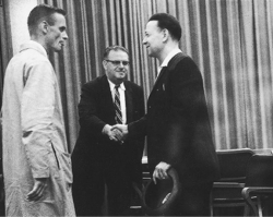 In 1961,Stanley Milgram devised an experiment to measure:       A)  domination as a  special case of power.  B)  how far ordinary people would go in obeying an authority figure. C)  how honor and shame shape people's choices. D)  the paradox of authority.