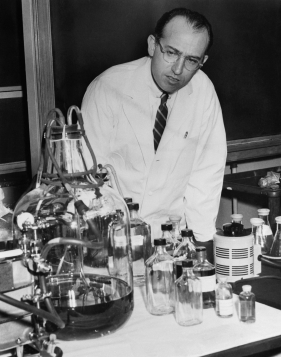When anthropologists Bruno Latour and Steve Woolgar observed Jonas Salk in his lab,they observed that some research findings receive more attention than others within the scientific community.They attributed this to:   A)  the race of the researchers. B)  power struggles within the lab hierarchy. C)  political agendas. D)  the source of the research funding.