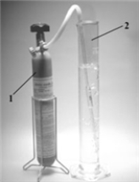 When nitrogen monoxide in the gas cylinder (1) reacts with air,nitrogen dioxide (2) is formed.   What are the formulas,respectively,for these two compounds? A) 1 - N<sub>2</sub>O, 2 - N<sub>2</sub>O<sub>2</sub> B) 1 - NO, 2 - N<sub>2</sub>O C) 1 - NO, 2 - NO<sub>2</sub> D) 1 - N<sub>2</sub>, 2 - NO E) 1 - N<sub>2</sub>O<sub>2</sub>, 2 - N<sub>2</sub>O<sub>4</sub>