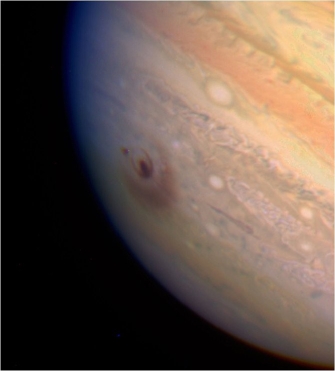   Examine the photo taken in 1994 when Comet Shoemaker-Levy collided with the planet Jupiter. This collision is thought to be similar to the collisions that occurred early in our solar system's history, according to the nebular theory. What happened to the (A) number of objects in the solar system and (B) mass of Jupiter as a result of this collision? A) (A) It was reduced by one; (B) It increased. B) (A) It stayed the same; (B) It decreased. C) (A) It was reduced by one; (B) It stayed the same. D) (A) It was increased by one; (B) It increased.