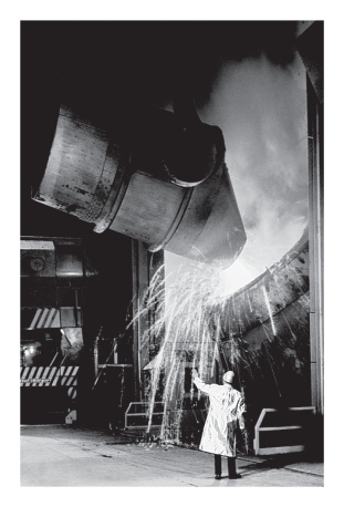 The smelting of iron ore requires temperatures of _________.   A) 2,250°C to 3,400°C B) 1,250°C to 1,400°C C) 250°C to 400°C D) 3,250°C to 3,400°C