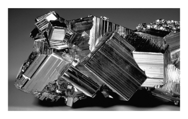 <strong>The shininess of a mineral is a helpful diagnostic property termed ____________. </strong> A) color B) specific gravity C) luster D) streak