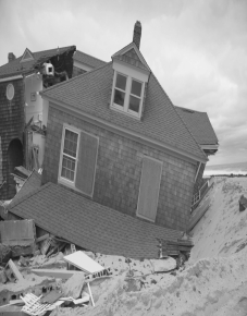 Which energy sources are responsible for the destruction in the image below?   A) internal and external B) gravitational and internal C) gravitational and external D) convective and internal