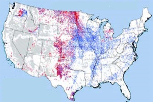 The red areas in the map below are places where   A) soil erosion due to wind is a major problem. B) soil erosion due to water is a major problem. C) soil is being formed faster than it is being eroded away. D) salinization is leaving the soil ineffective for agriculture.