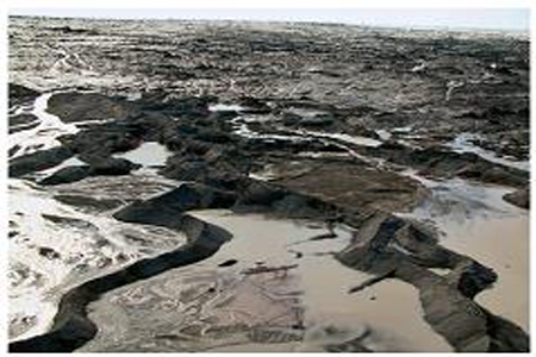 What do these curved ridges (eskers) suggest happened on the landscape?   A) ancient shorelines were present B) meltwater channels were below or within a glacier C) soft glacial sediment was shaped by the moving glacier D) glacially derived, wind-blown dust was abundant