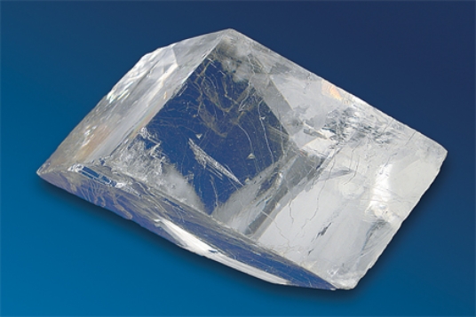 The very common carbonate mineral shown here that is a clear to light-gray color is   A) calcite. B) dolomite. C) hematite. D) magnetite. E) pyrite.