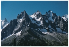 What are these sharp,glacially carved ridges?   A) cirque B) arête C) hogback D) razorback E) flatiron
