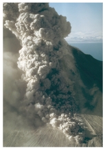 What type of eruption is shown in this photograph?   A) lava flow B) lava dome C) lava fountain D) pyroclastic flow