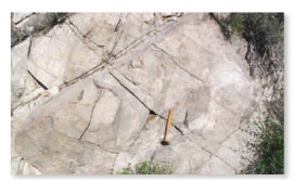 The most common rock in the Sierra Nevada batholith is the plutonic rock:   A)  granite B)  basalt C)  pumice