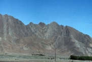 What type of structure is shown in this figure?   A)  thrust fault B)  anticline C)  syncline D)  monocline E)  basin