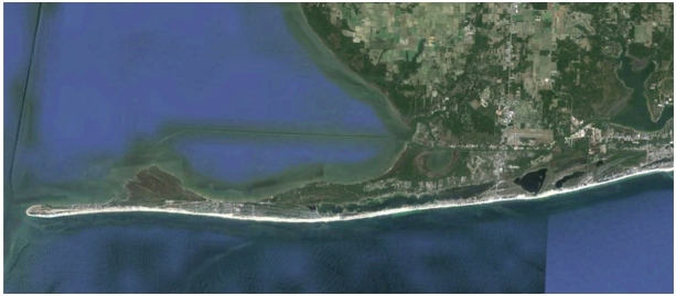 What direction is the longshore current in the area pictured below?   A) left to right B) right to left C) top to bottom D) impossible to tell from this figure