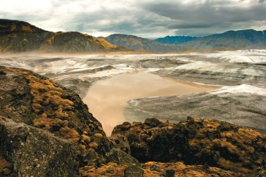 <strong> This region of Iceland once was covered with forests.However,humans logged the trees and grazed sheep on the logged regions,preventing natural regeneration.This situation,in which one ecosystem has now been converted to another,represents</strong> A)a tipping point for this ecosystem. B)the power of natural resilience mechanisms. C)reverse ecological succession. D)a sustainable approach to ecosystem management.
