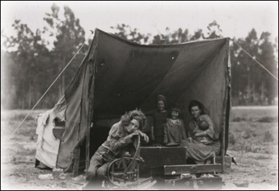 <strong> Why did photographer Dorothea Lange believe that the picture on the right, Migrant Mother series no. 6, would have a more powerful impact on the public than the initial picture on the left, Migrant Mother series no. 2?</strong> A) Series no. 6 demonstrated that, by showing trash in their living quarters, the family was undisciplined and lazy. B) Series no. 6 depicted a family who was asking the government to provide federal support. C) Series no. 6 sent a clearer message that focused on the despair of the mother and her small children. D) Series no. 6 showed that the mother began to have children at a very young age.