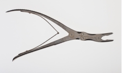 Figure 07-11 A   -Identify the instrument pictured above. A)  Leksell B)  Pituitary C)  Adson D)  Takahashi