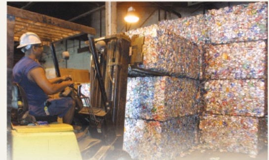 A typical aluminum can contains what percentage of recycled aluminum?   A) 1% B) 10% C) 20% D) 40% E) 80%