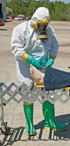 This image shows an example of which level of personal protective equipment (PPE) ?   A)  Level A PPE B)  Level B PPE C)  Level C PPE D)  Level D PPE