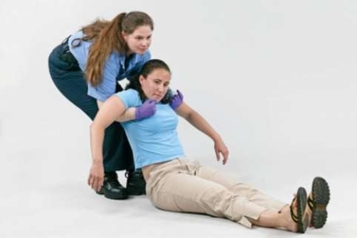 <strong>This image shows which kind of drag?  </strong> A) Firefighter's drag B) Shoulder drag C) Clothing drag D) forearm drag <div style=padding-top: 35px> 