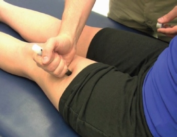 <strong>What is the medicinal use of the apparatus illustrated in the picture? </strong> A) It is a metered-dose inhaler used to treat asthma. B) It is a proton pump inhibitor used to treat GERD. C) It is a glucose blood meter used in the maintenance of diabetes. D) It is an epinephrine pen used to treat anaphylaxis. E) It is an syringe injector used to administer vitamin B<sub>12</sub>.