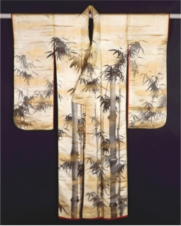     Hasegawa Tōhaku's Maple Tree (figure 18.37) with Gion Nankai's uchikake with bamboo design (figure 18.38) in terms of subject matters, purposes, forms, and patrons (the people who commissioned the works). How are these works similar and different? What aspect of the Japanese aesthetic do both works reference?