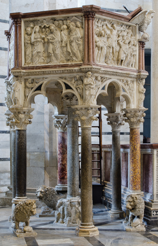 <strong> Which sculptor is credited with the creation of the first decorated stone pulpit?</strong> A) Giovanni Pisano B) Nicola Pisano C) Andrea Pisano D) Lippo Memmi