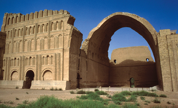 <strong> Who were the creators of this palace at Ctesiphon?</strong> A) Persians B) Sasanians C) Romans D) Parthians