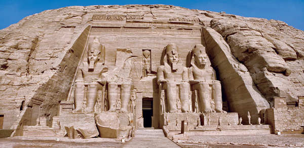 <strong> What is the location of this temple of Ramses II?</strong> A) Gizeh B) Amarna C) Saqqara D) Abu Simbel