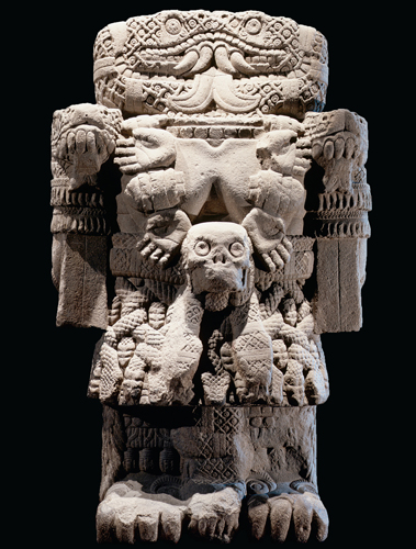 <strong> This colossal Aztec statue depicts which goddess?</strong> A) Coyolxauhqui B) Coatlicue C) Huitzilopochtli D) Mictlantecuhtli