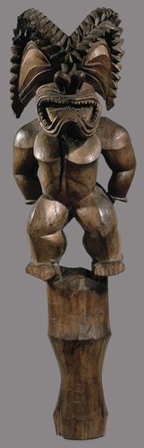 <strong> The stance and expression of this Hawaiian figure support its identification as what?</strong> A) War god Kamehameha B) Agricultural god Lono C) Creator god Tangaroa D) War god Kuka'ilimoku