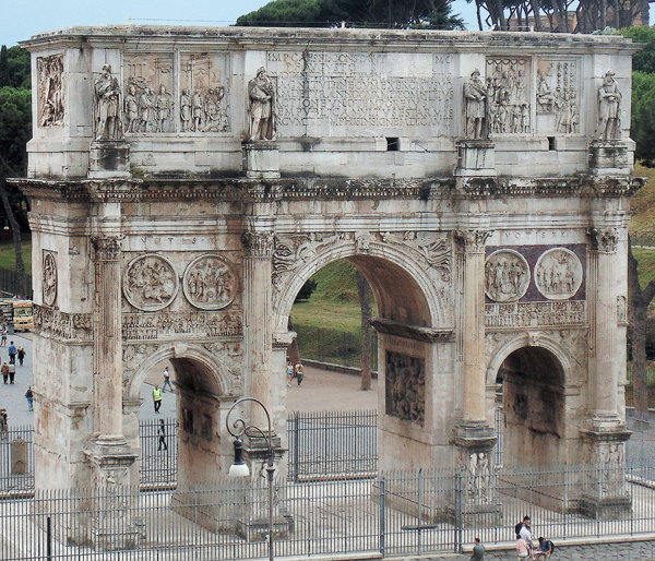 ​   Whose triumphal arch appears in this image? A)  Titus B)  Septimius Severus C)  Antoninus Pius D)  Constantine
