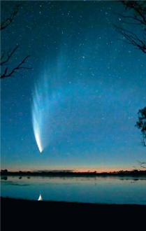 <strong>  Where is the Sun located in the above photo?</strong> A) above the top of the picture B) below the horizon C) to the left of the picture D) to the right of the picture <div style=padding-top: 35px> 